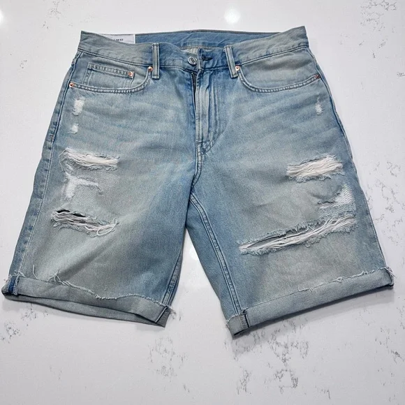 H&M regular fit distressed jean shorts - Picture 1 of 7